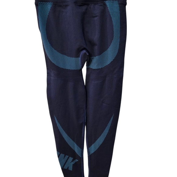 Victoria's Secret Navy Blue Leggings - Picture 2 of 3